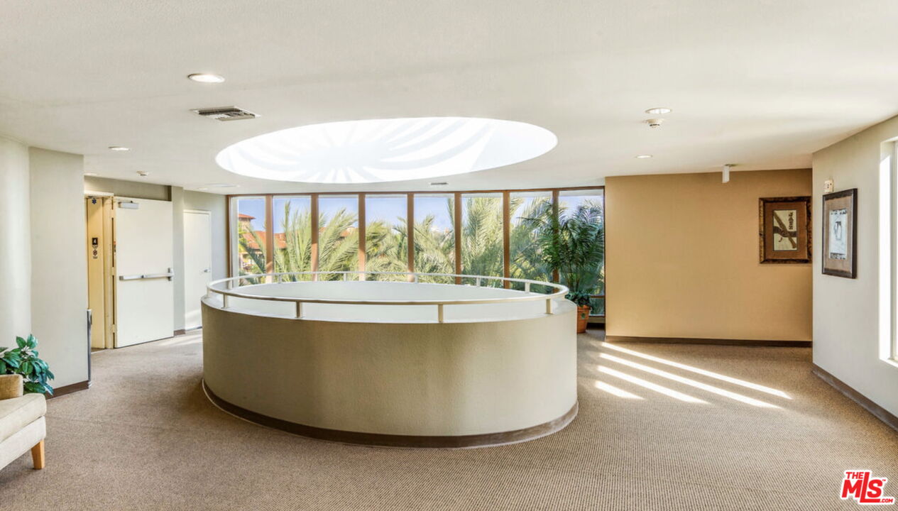 13200 Pacific Promenade Unit: 219
