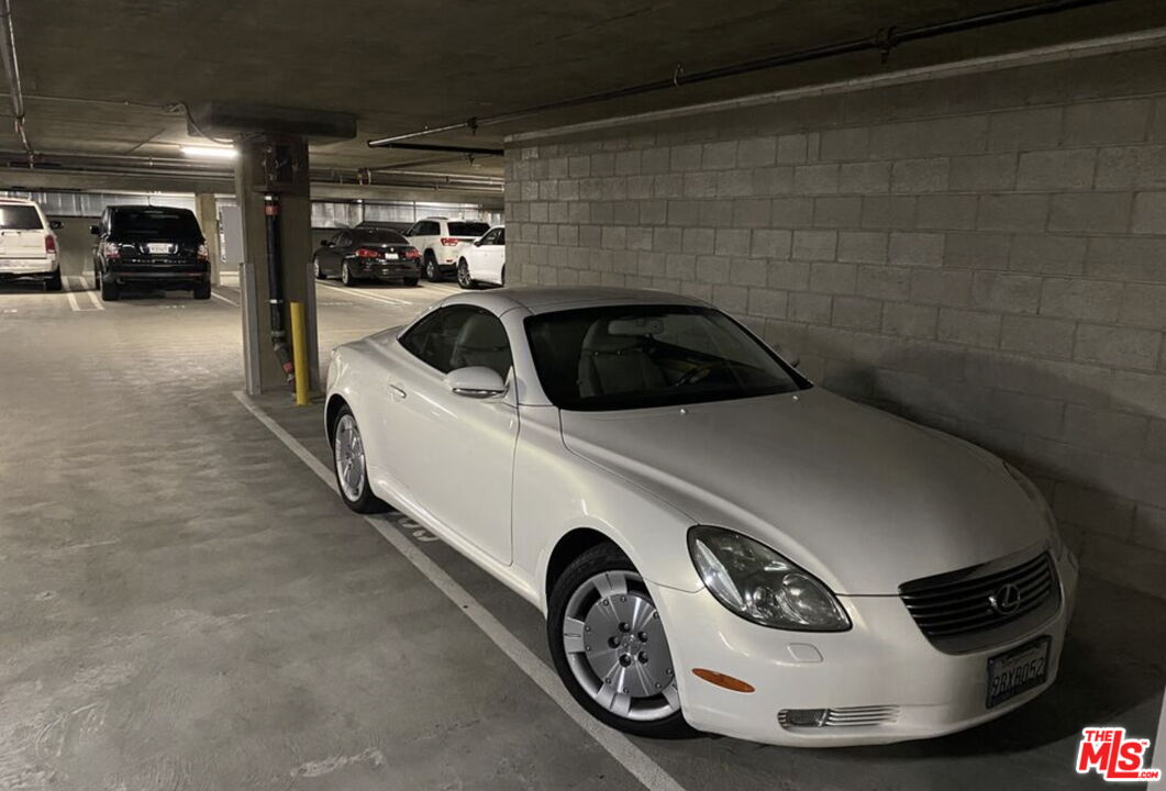 13200 Pacific Promenade Unit: 219