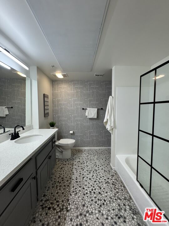 13200 Pacific Promenade Unit: 219