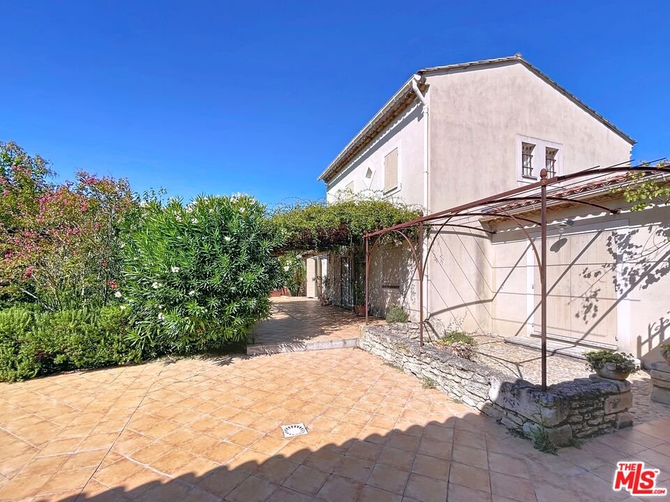 27 Clos Saint Marthe