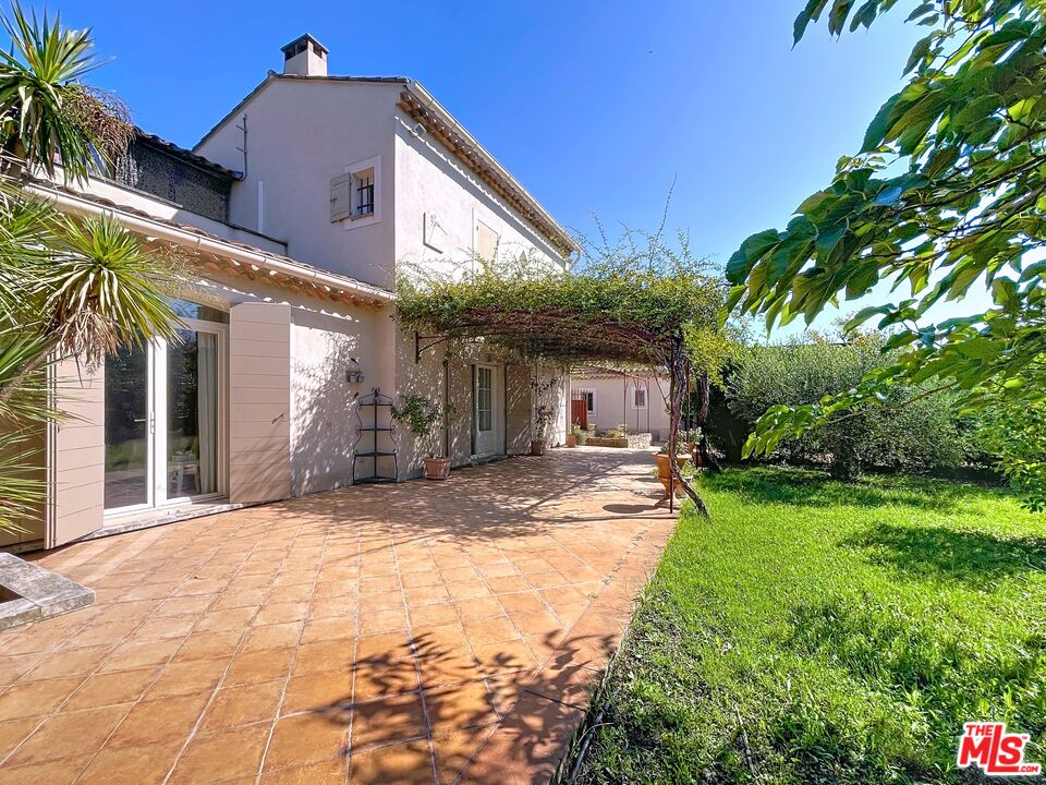 27 Clos Saint Marthe