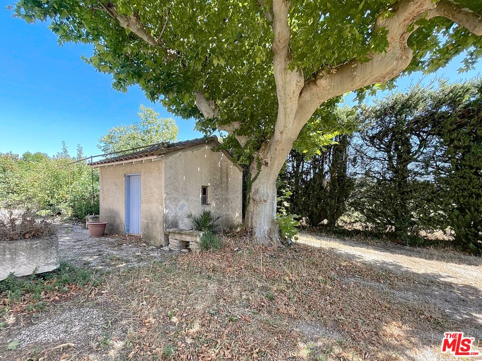 1517 Chemin Du Grand Quartier