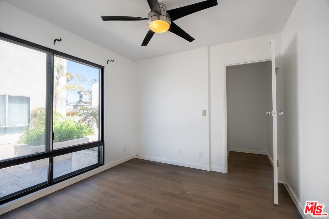 7301 Vista Del Mar Unit: B105