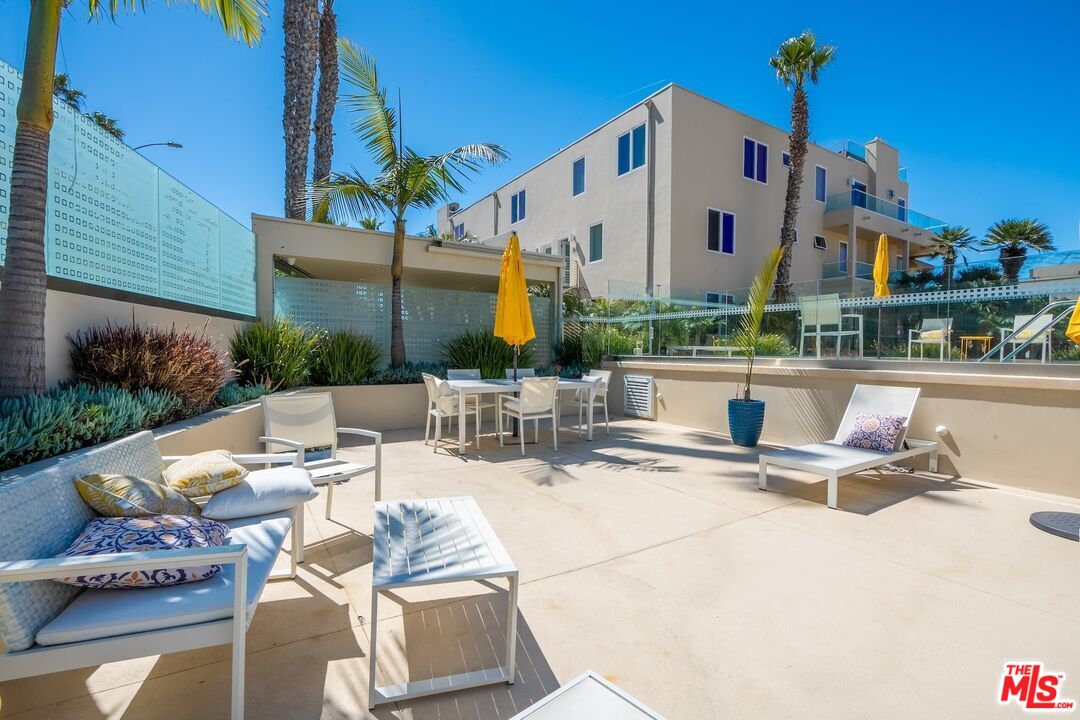 7301 Vista Del Mar Unit: B105