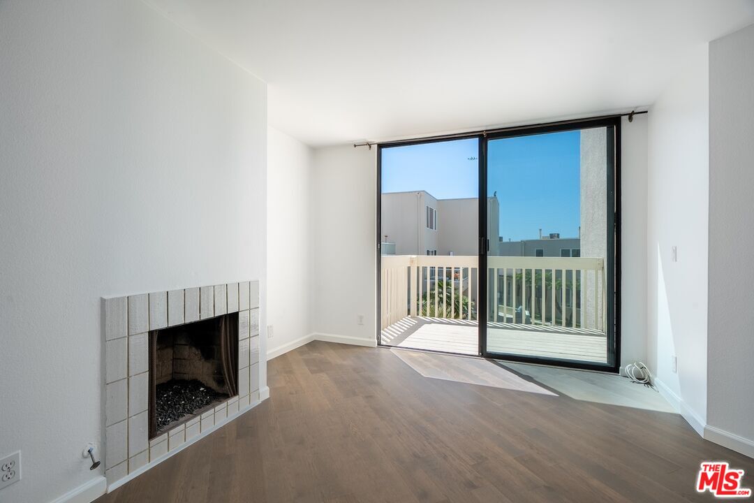 7301 Vista Del Mar Unit: B105