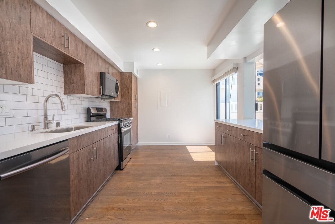 7301 Vista Del Mar Unit: B105