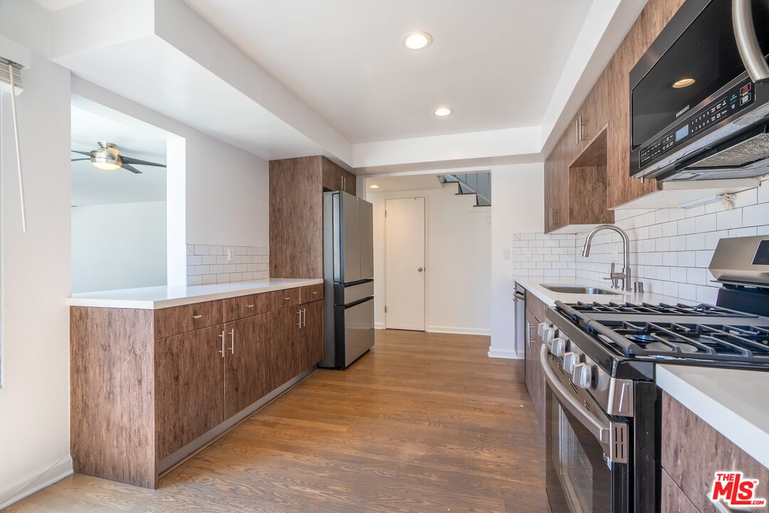 7301 Vista Del Mar Unit: B105