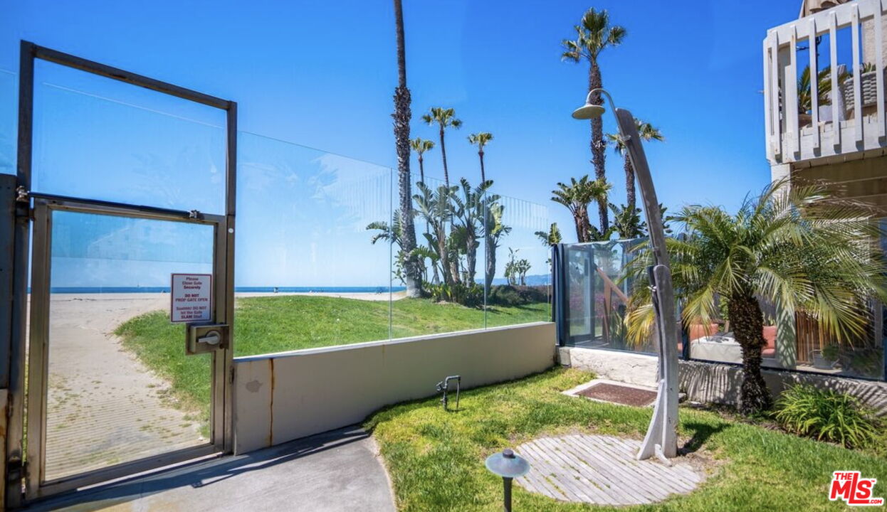 7301 Vista Del Mar Unit: B105