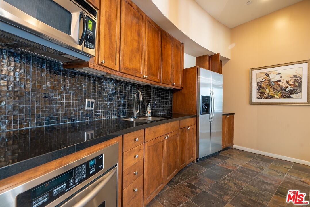 7301 Vista Del Mar Unit: B105