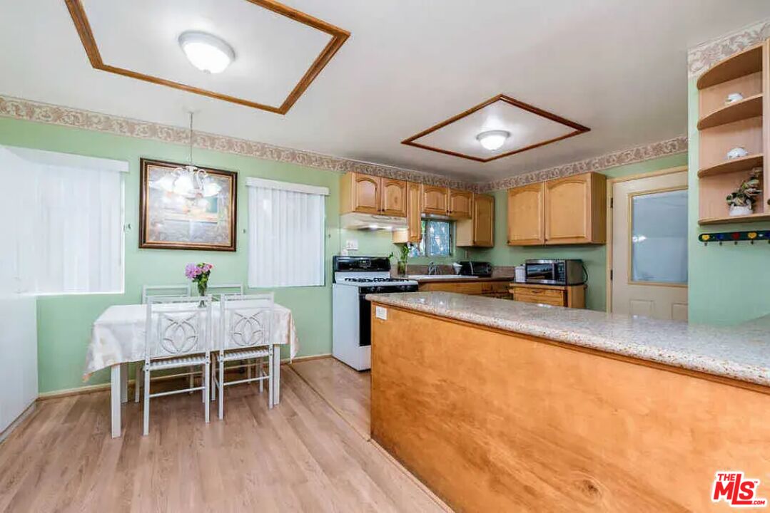 339 N Rampart Blvd