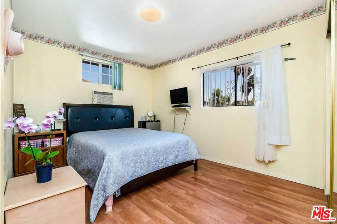 339 N Rampart Blvd