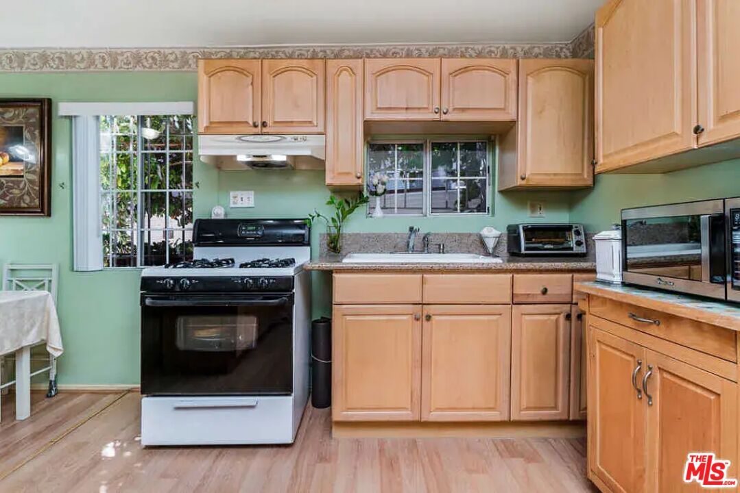 339 N Rampart Blvd
