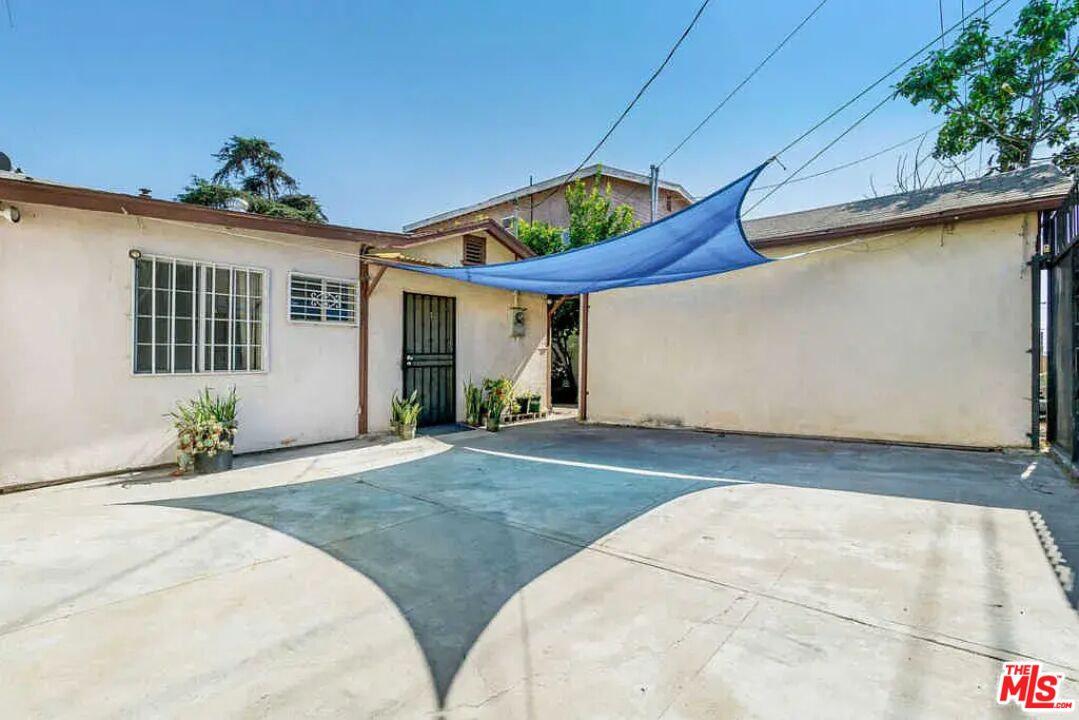 339 N Rampart Blvd