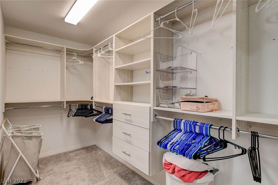 8756 Aziza Sun Street