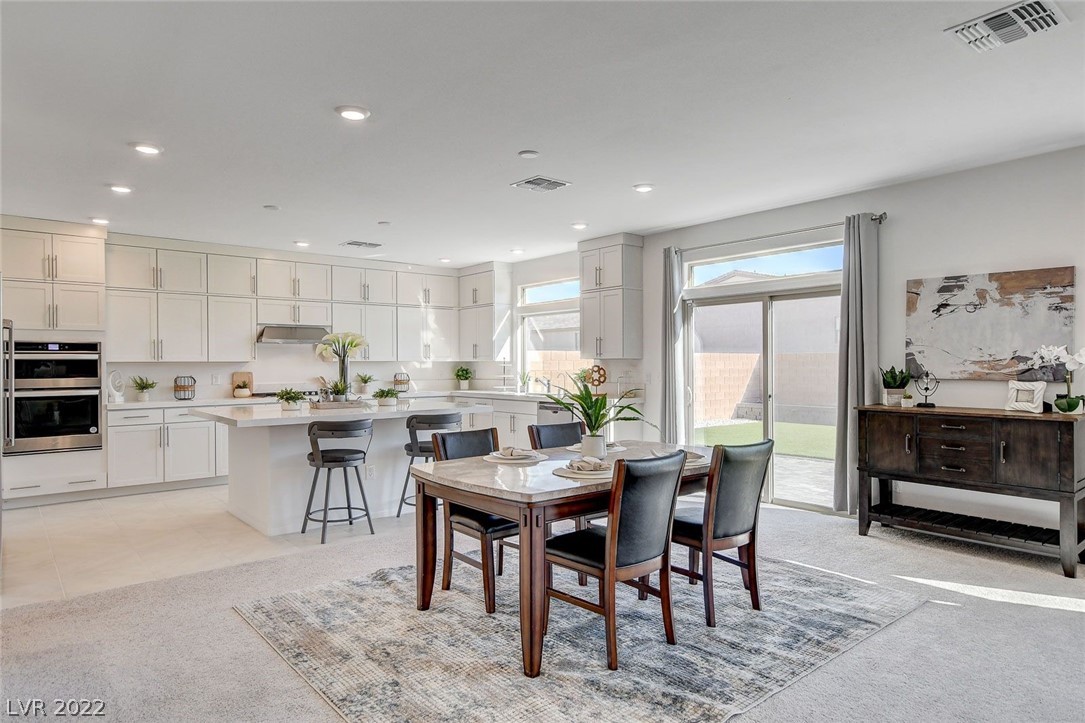 8756 Aziza Sun Street