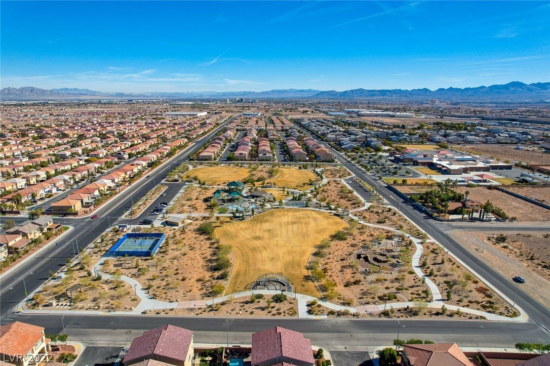 8756 Aziza Sun Street