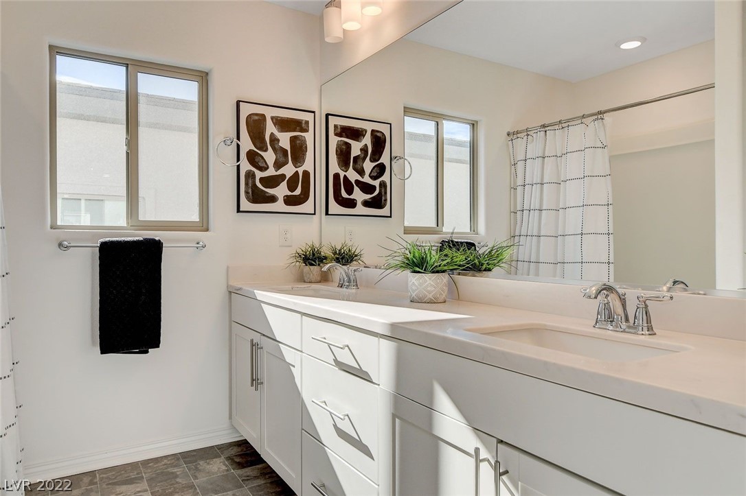 8756 Aziza Sun Street