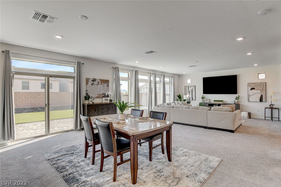 8756 Aziza Sun Street