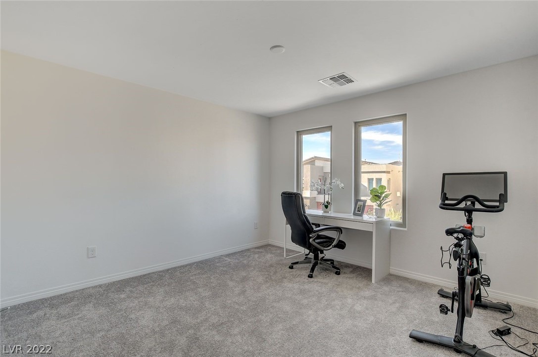 8756 Aziza Sun Street