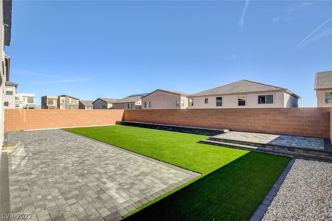 8756 Aziza Sun Street