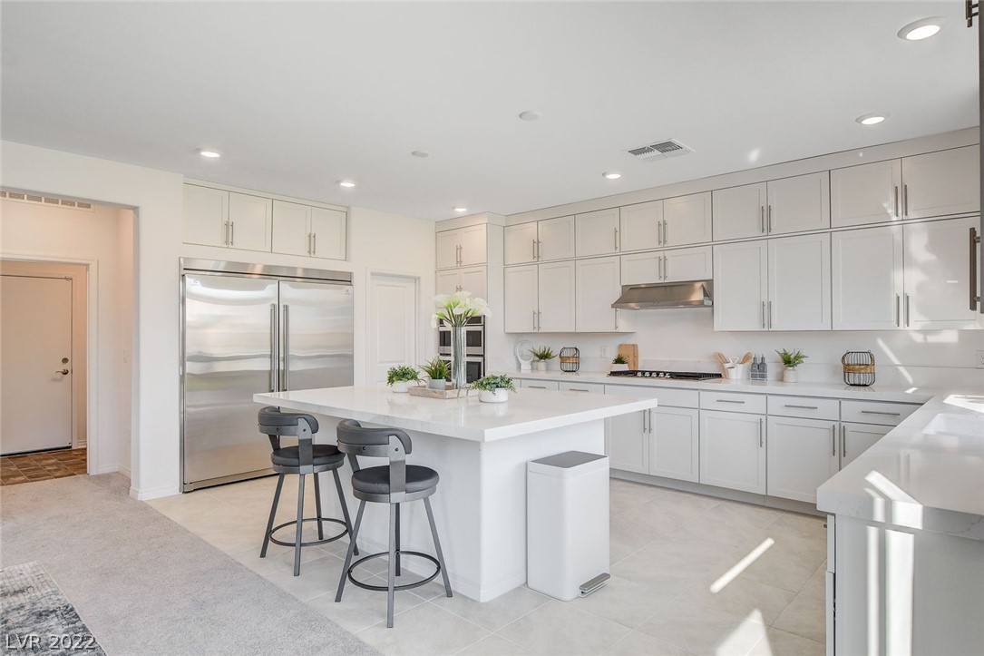 8756 Aziza Sun Street