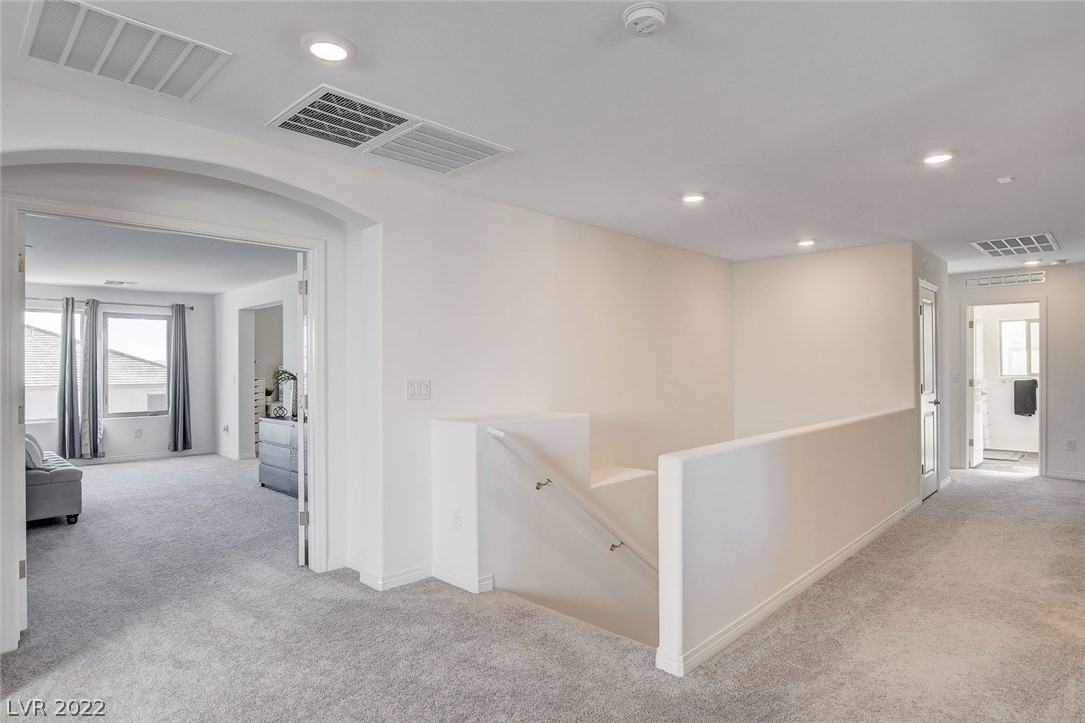 8756 Aziza Sun Street