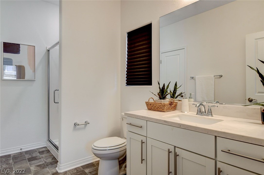 8756 Aziza Sun Street