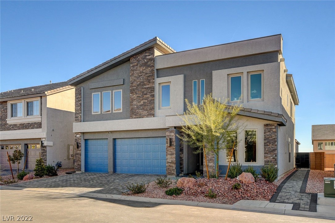 8756 Aziza Sun Street