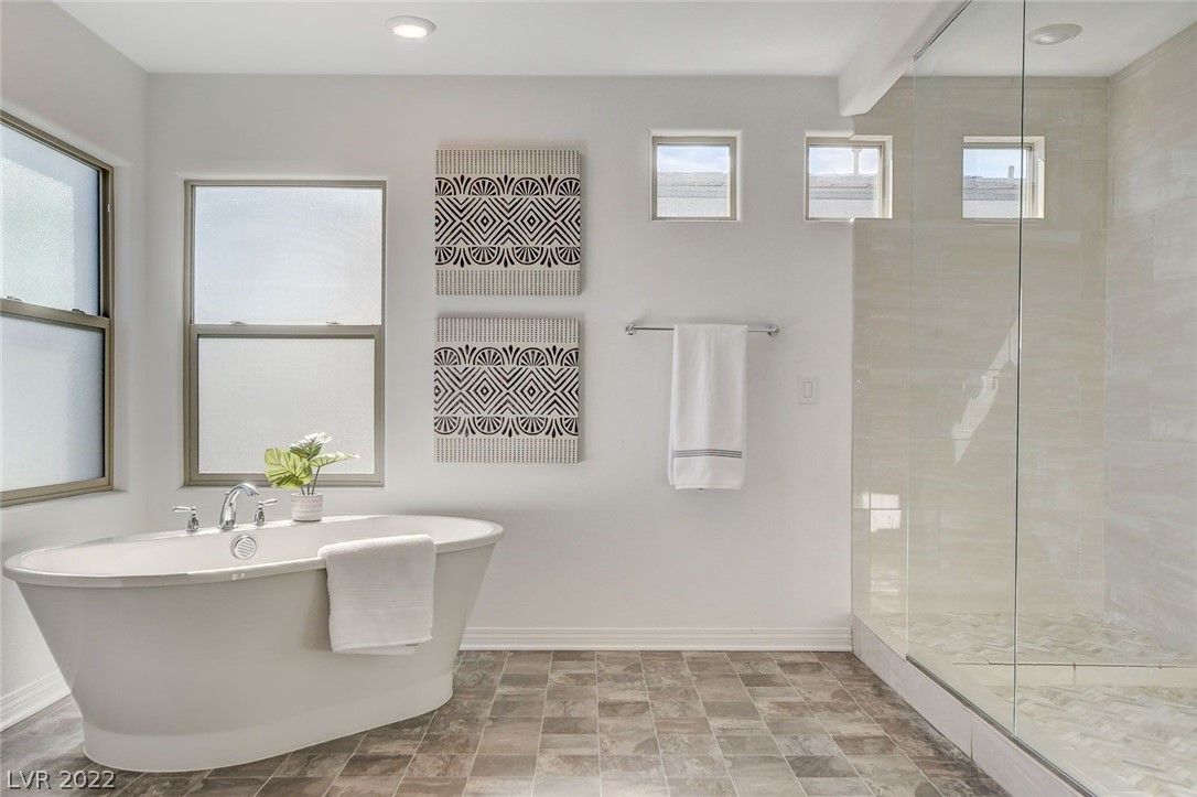 8756 Aziza Sun Street