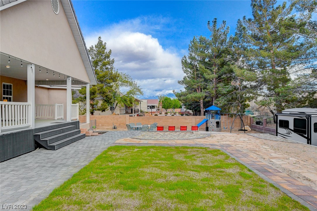 2055 Clover Hollow Avenue