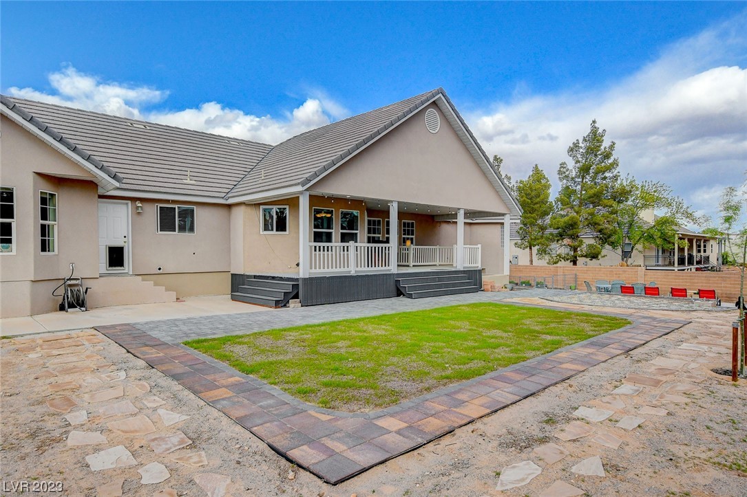 2055 Clover Hollow Avenue