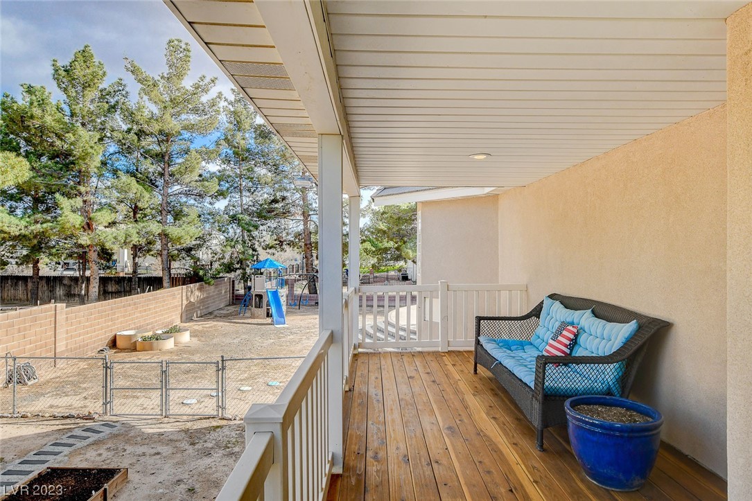 2055 Clover Hollow Avenue