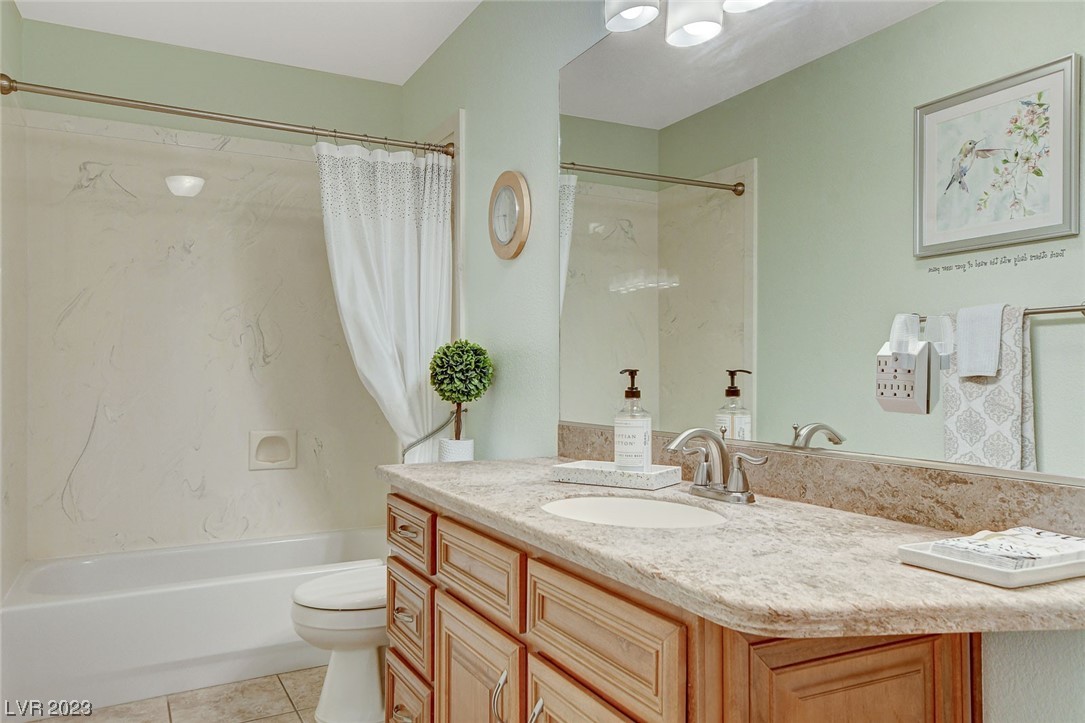 2055 Clover Hollow Avenue