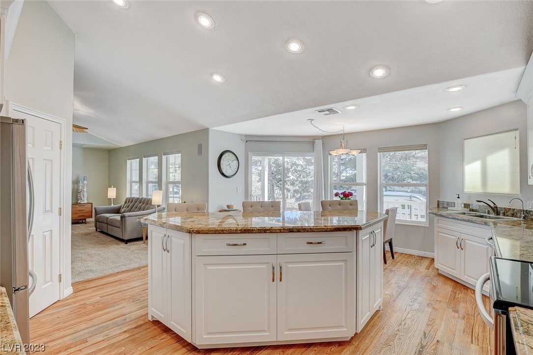 2055 Clover Hollow Avenue