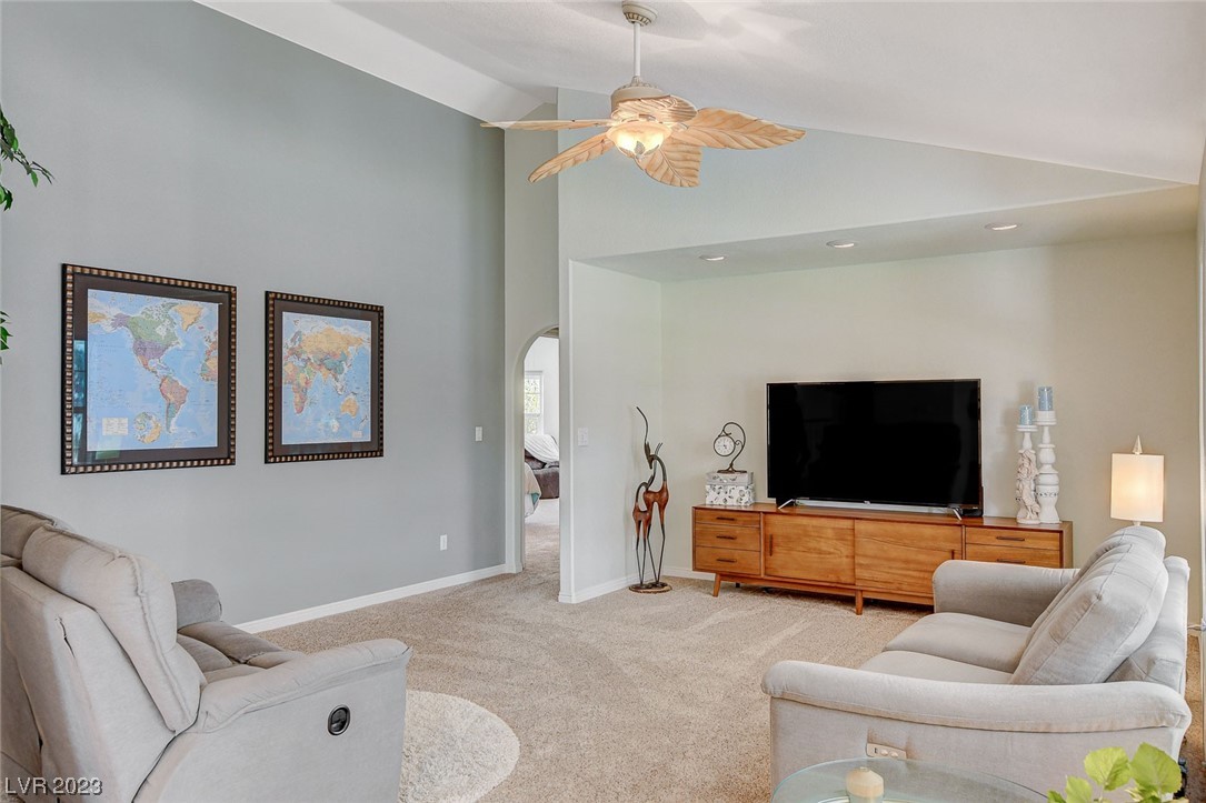 2055 Clover Hollow Avenue