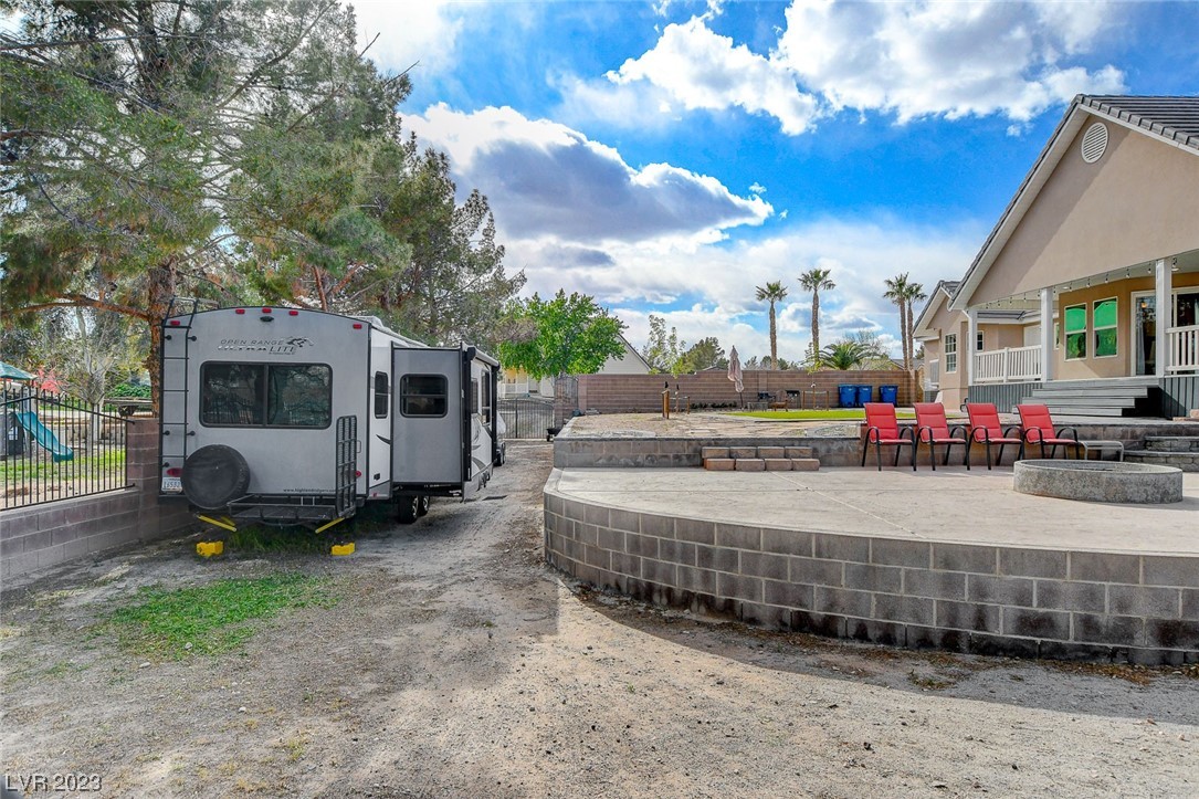 2055 Clover Hollow Avenue