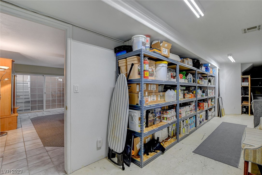 2055 Clover Hollow Avenue