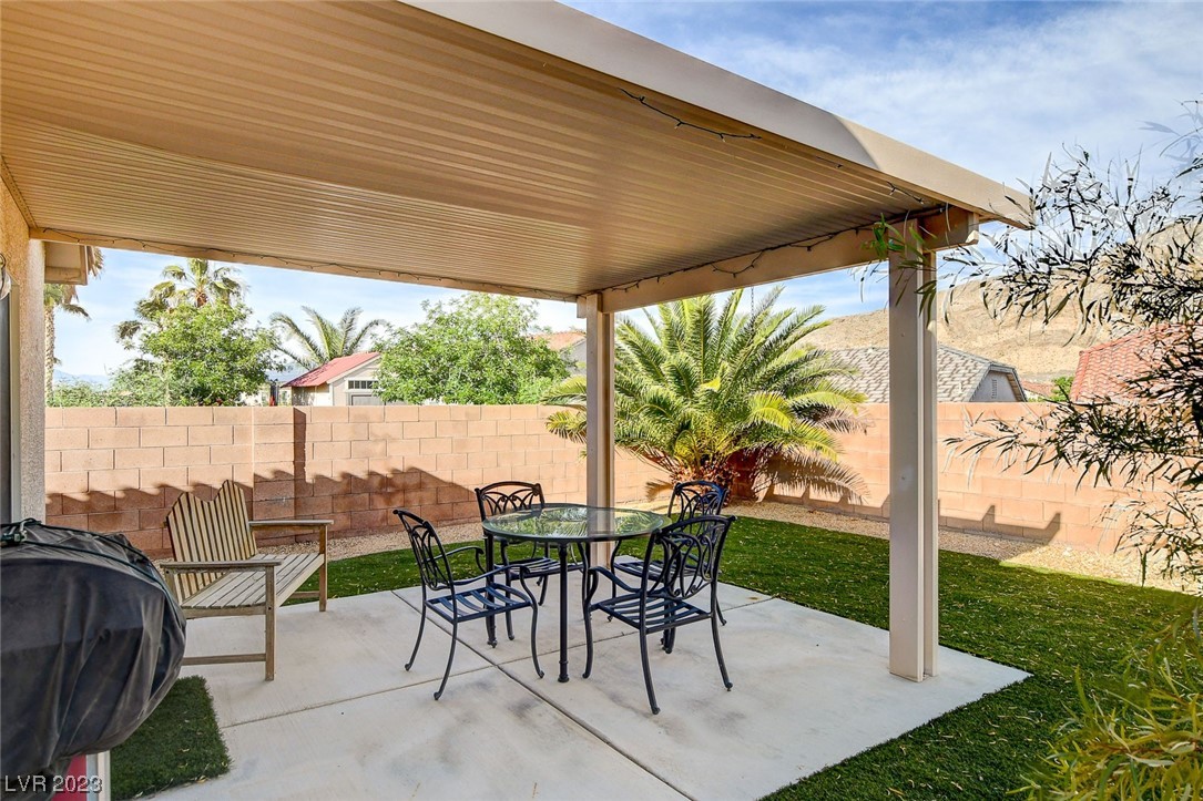 4306 Robins Ridge Drive