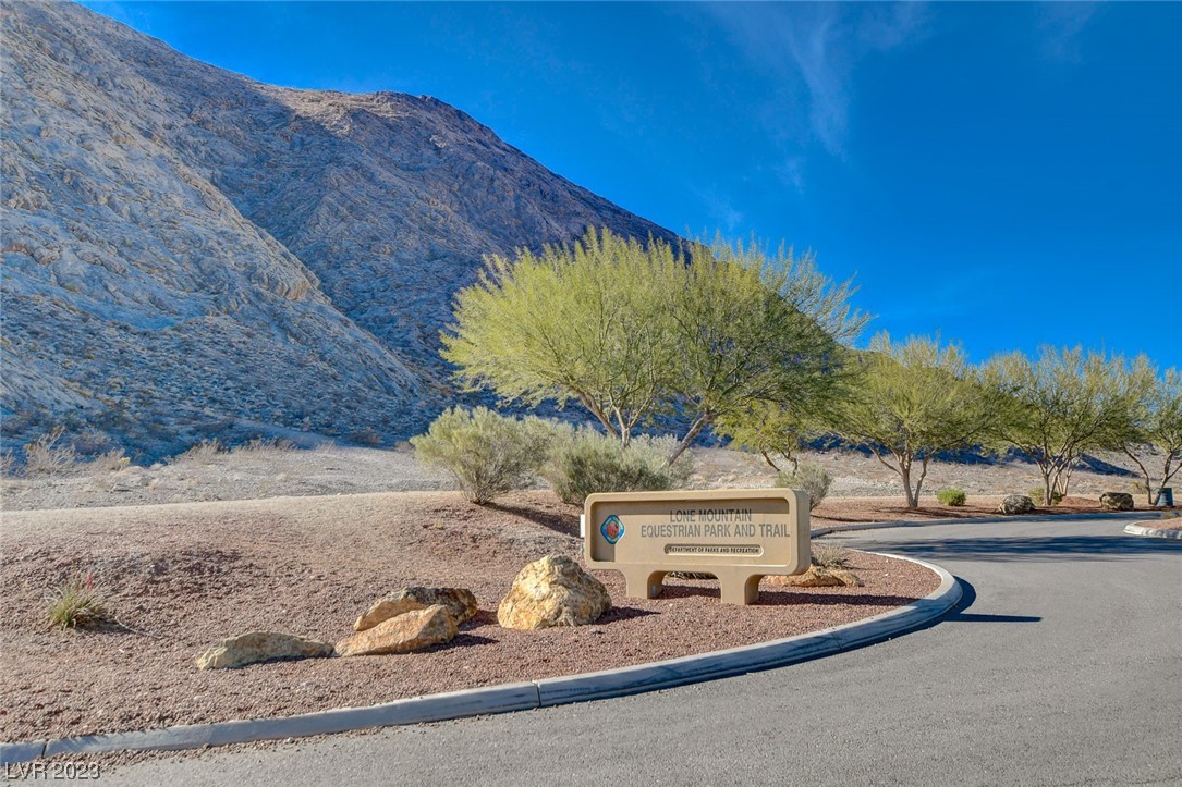 4306 Robins Ridge Drive