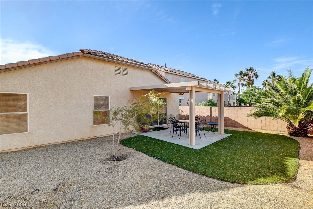 4306 Robins Ridge Drive