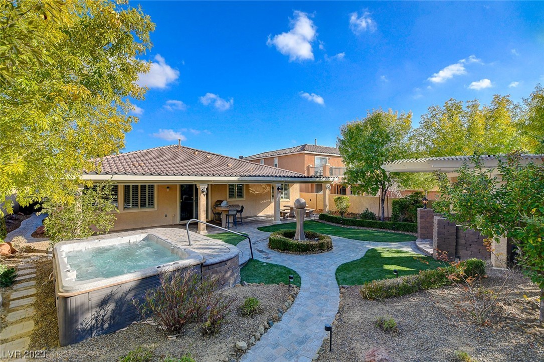 7165 Cardinal Walk Lane