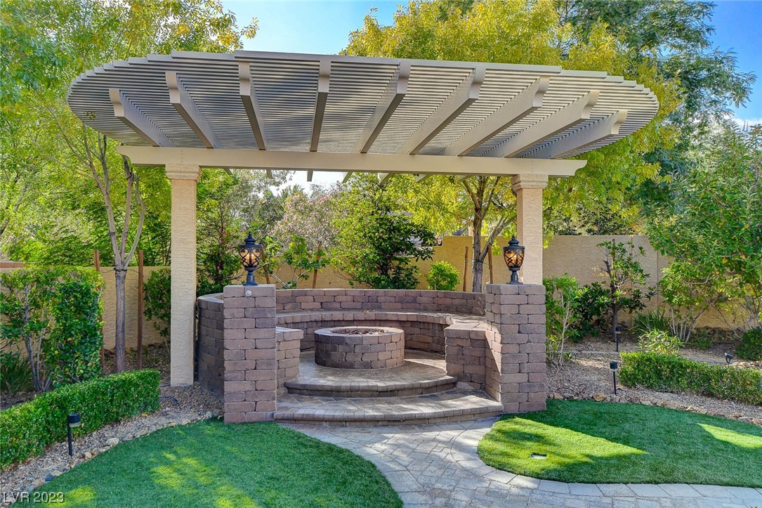 7165 Cardinal Walk Lane