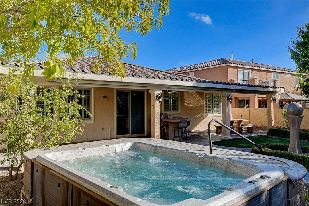 7165 Cardinal Walk Lane