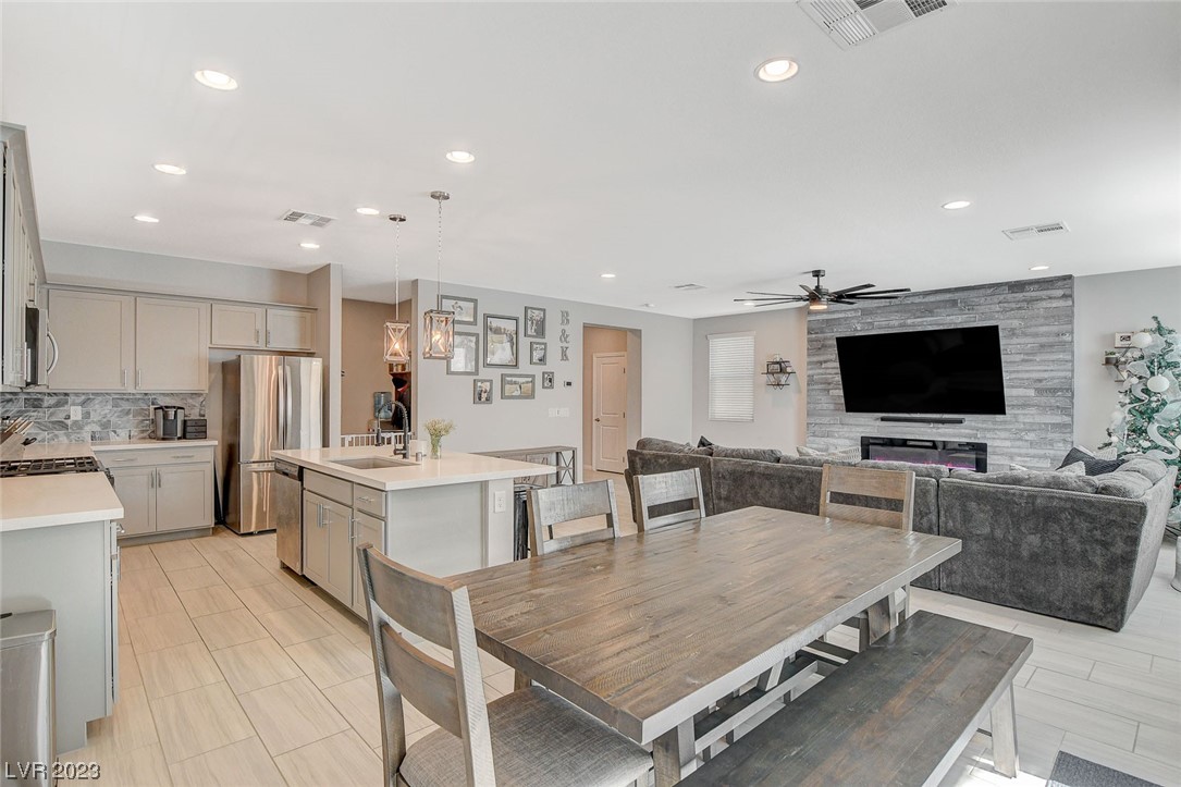 9939 West Oleta Avenue