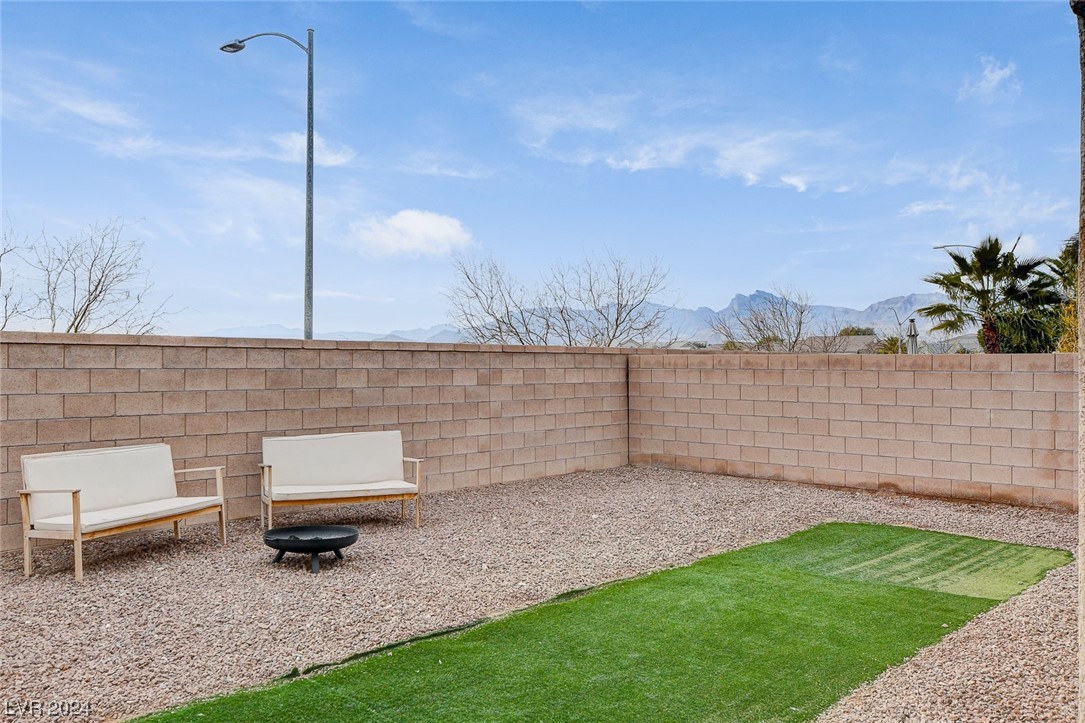 7121 Mercurio Avenue