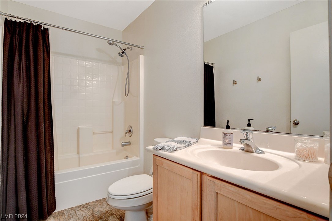 7121 Mercurio Avenue