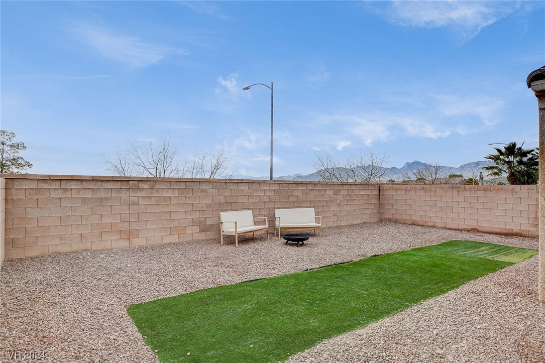 7121 Mercurio Avenue