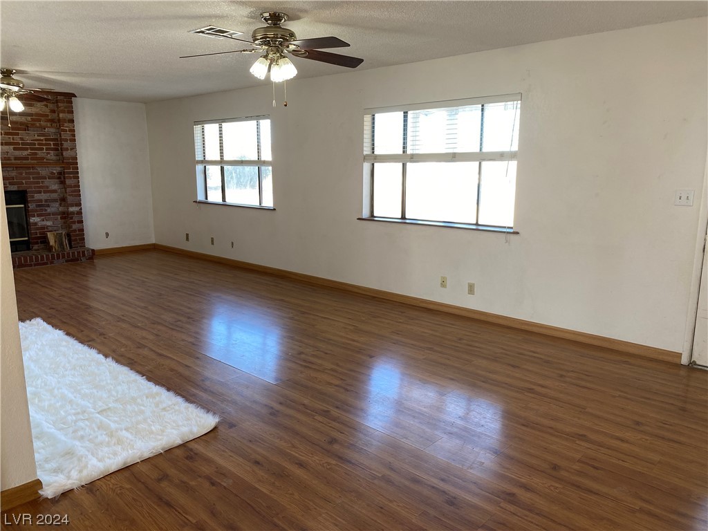 735 West Cottonwood Avenue