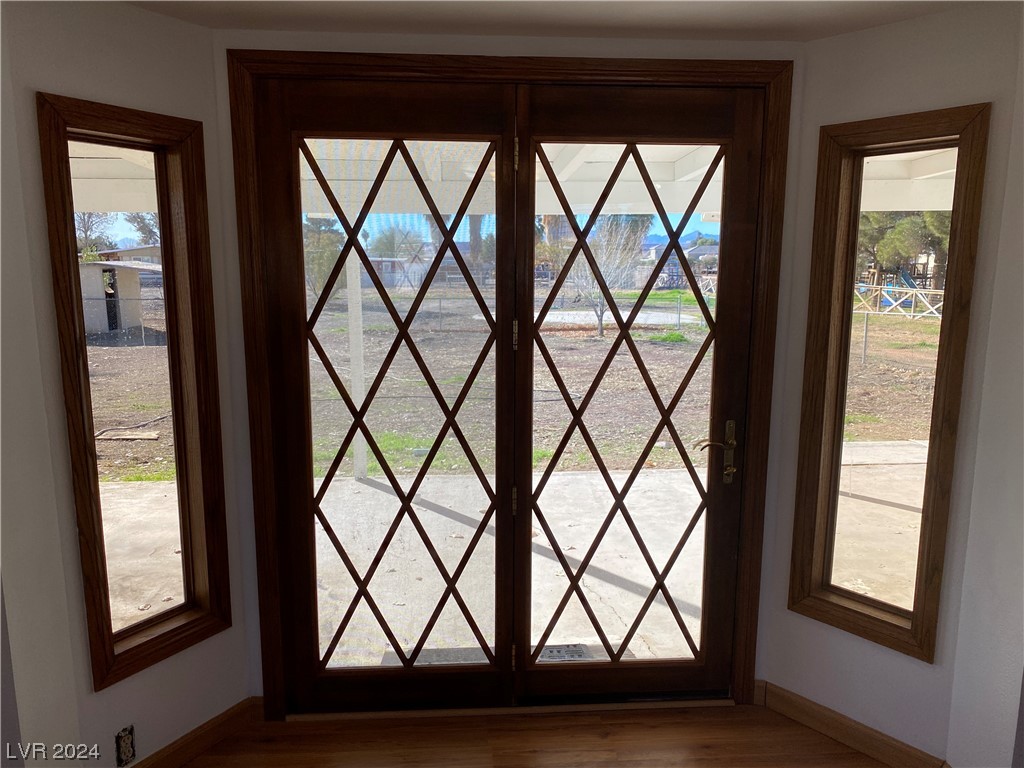 735 West Cottonwood Avenue