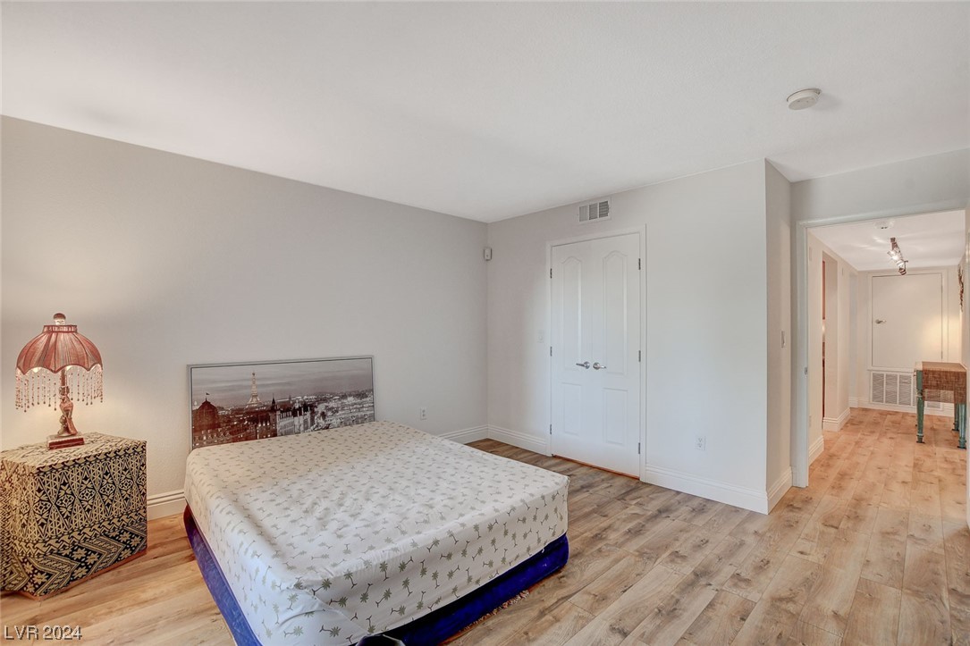 5055 West Hacienda Avenue 1165